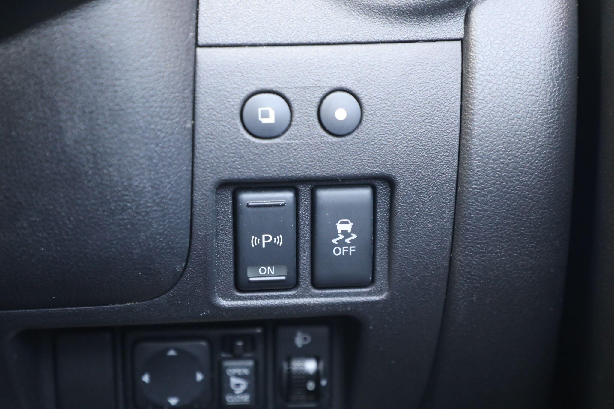 Large vehicle image
